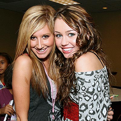 S Miley Cyrus:-*